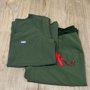 Figs scrub set. Small Catarina top & small petite pants